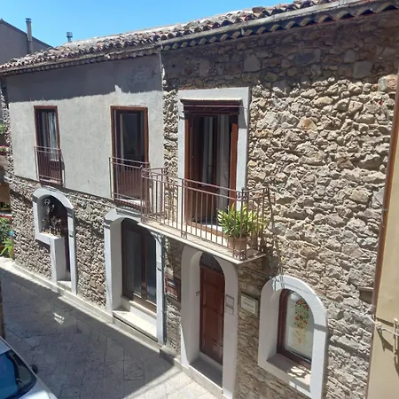 Vakantiehuis Casa Storica Vista Panoramica Borgo Medievale *